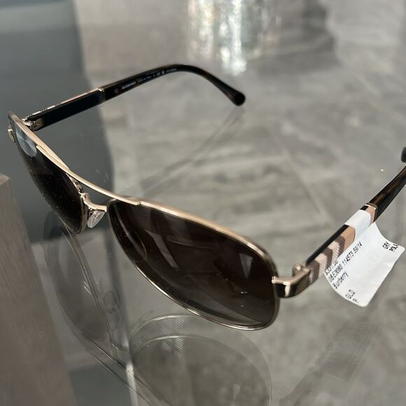 Burberry Pilot-Shaped Sunglasses, Light Gold & Brown Gradient Lens, NWT - Picture 12 of 16